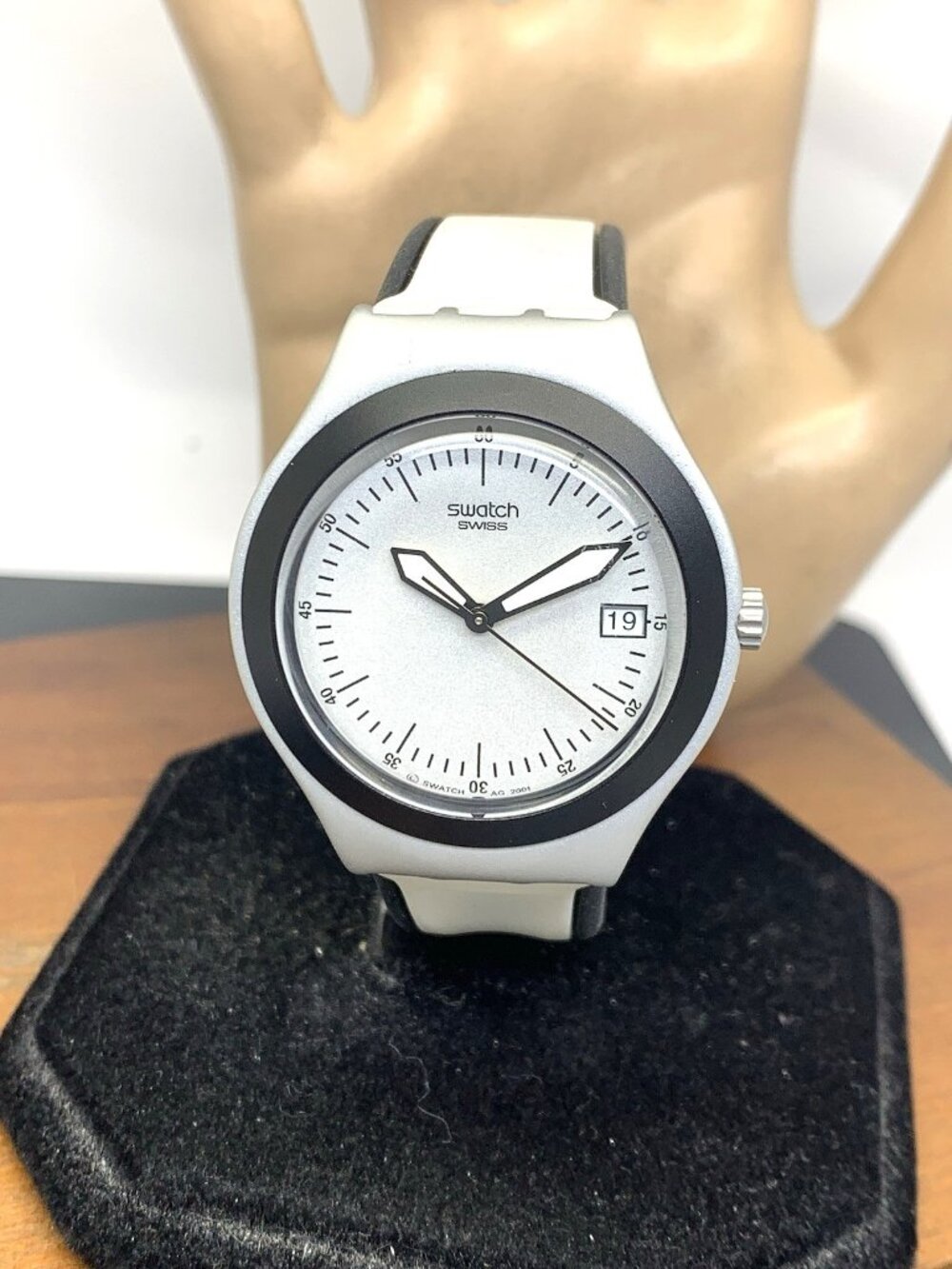 Swatch Men's Watch TGS4012 James Bond Live & Let Die Swiss Quartz Rubber Strap